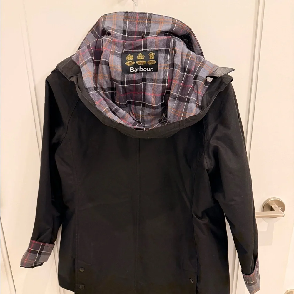 Barbour Women’s Onyx Field Jacket - Picture 2 of 5